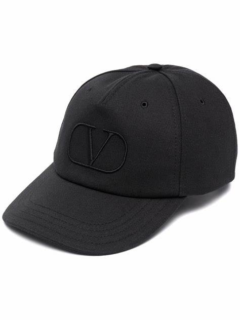 Exploring Contemporary Style – The Allure of VLOGO Embroidered Caps